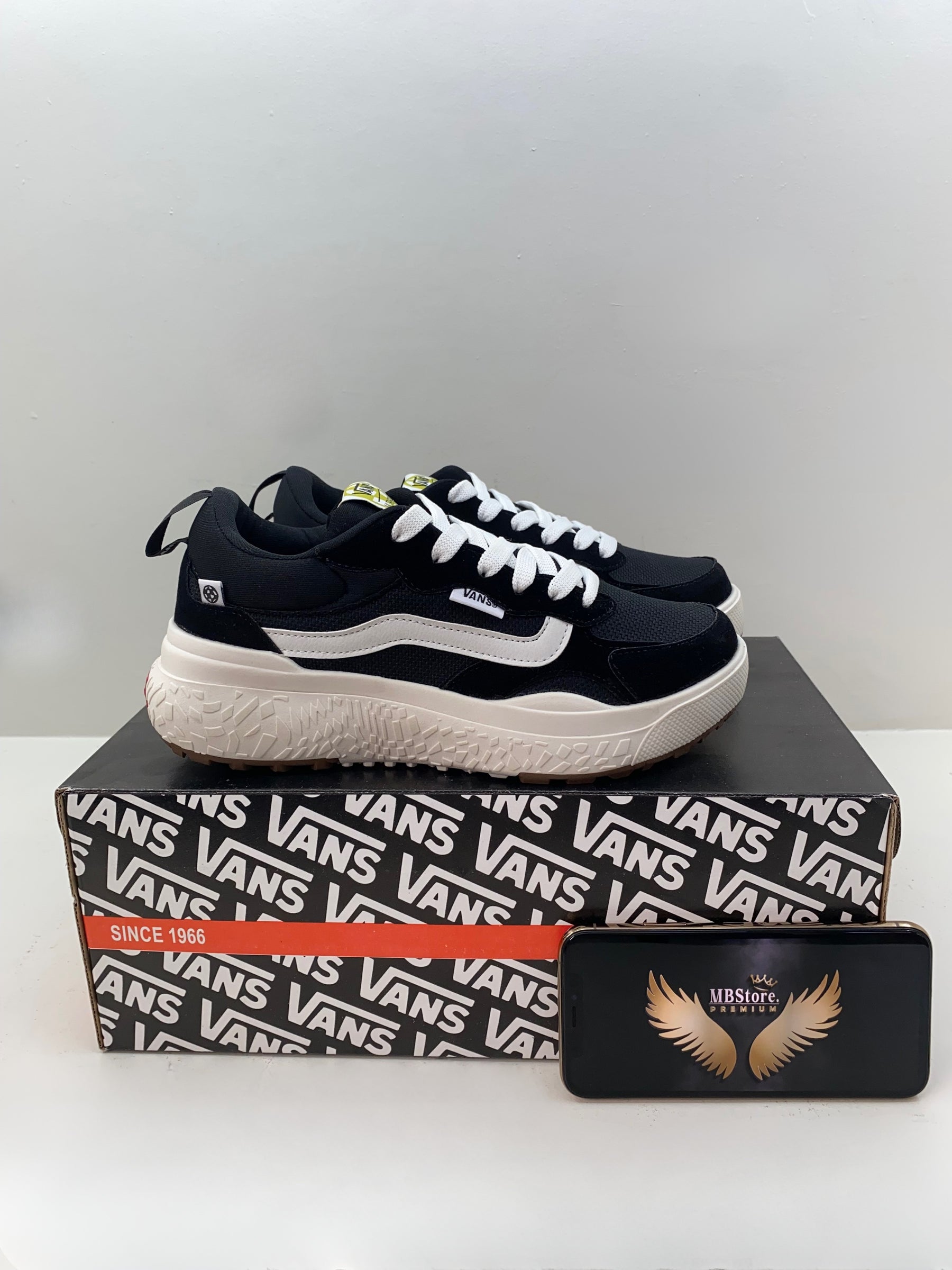 Vans UltraRange Neo Preto/Branco
