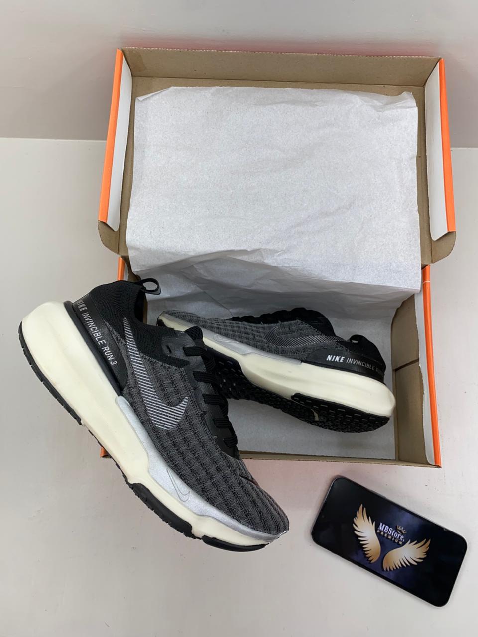 Tênis Masculino Nike ZoomX Invencible Run Preto-Prata Premium