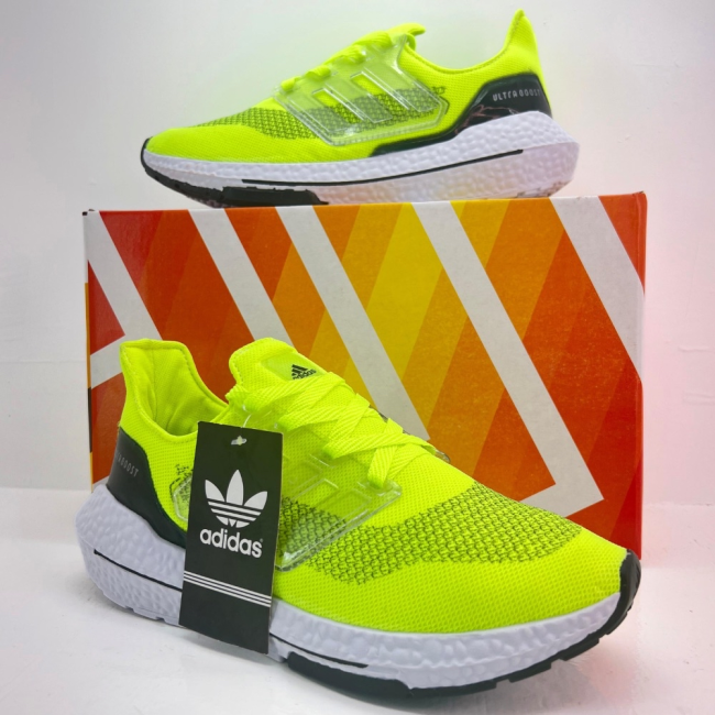 Adidas UltraBoost - Verde