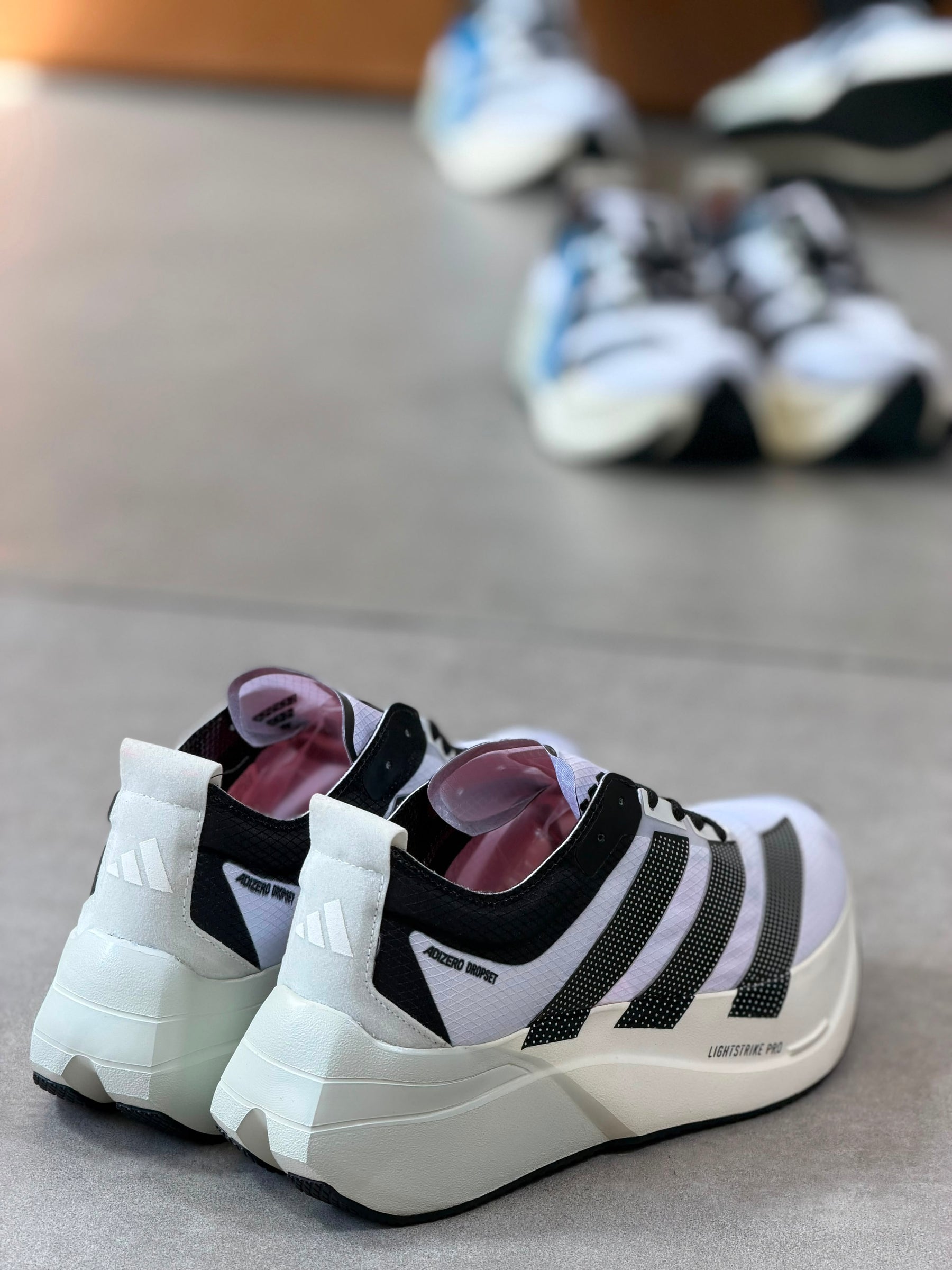 Tênis Adizero Dropset Branco Preto
