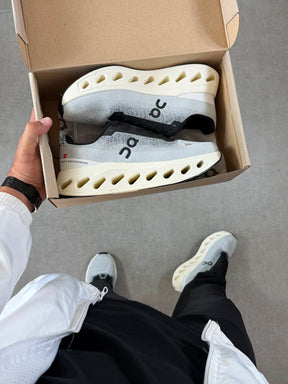 Tênis On Cloudsurfer Importado Branco Preto Masculino