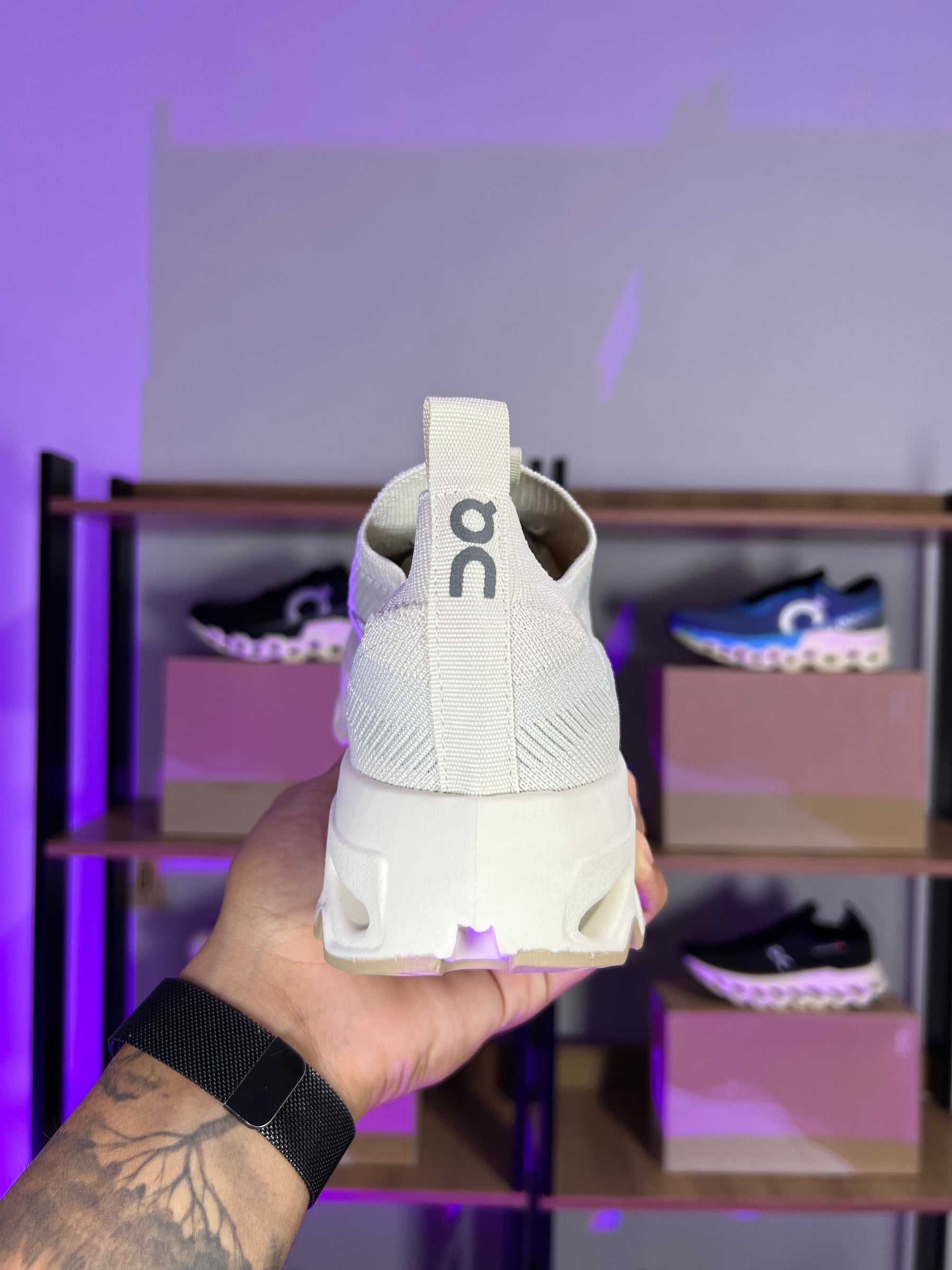 Tênis Unissex On Cloud Knit Off-White Premium