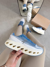 Tênis On Cloudsurfer Importado Branco azul feminino