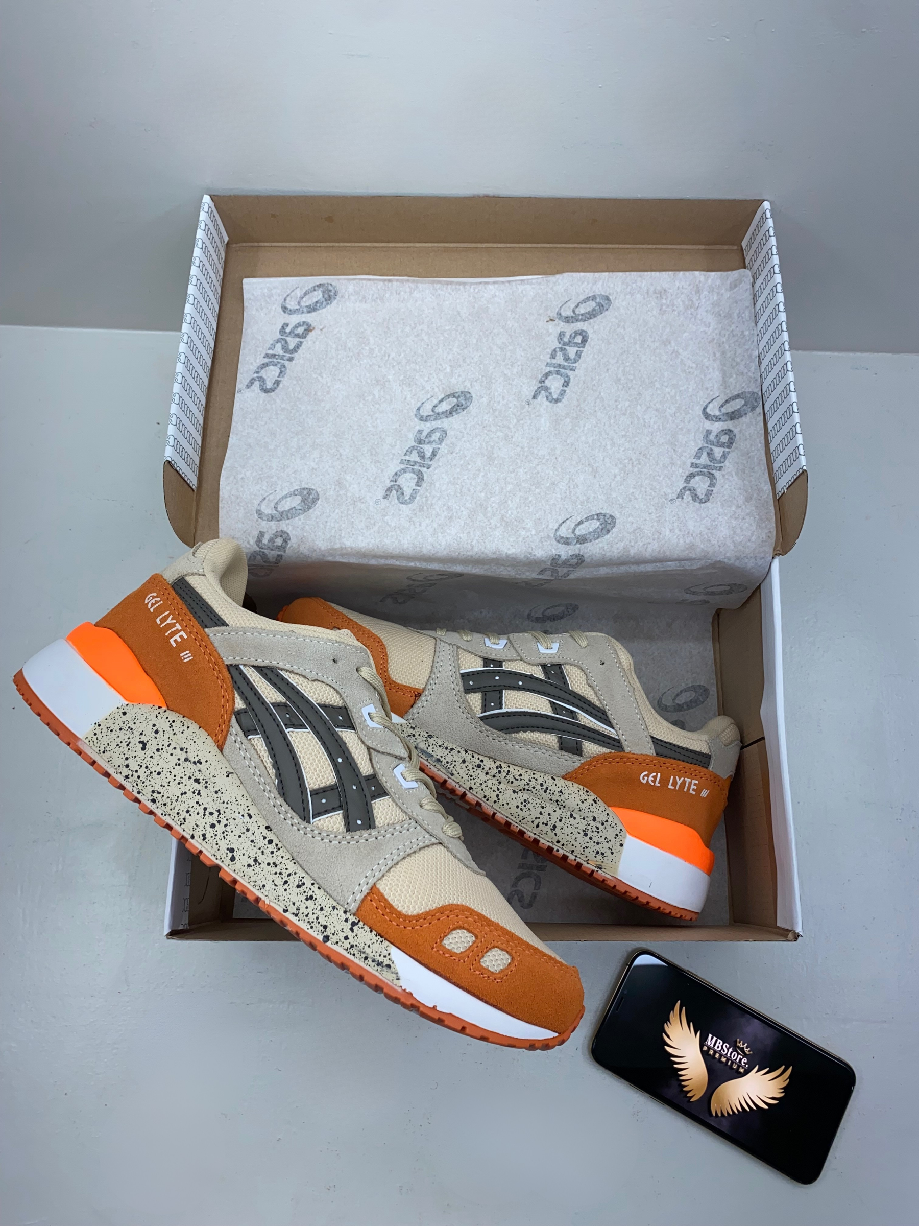 Tênis Masculino Asics Gel-Lyte III Bege/Laranja Premium em Couro