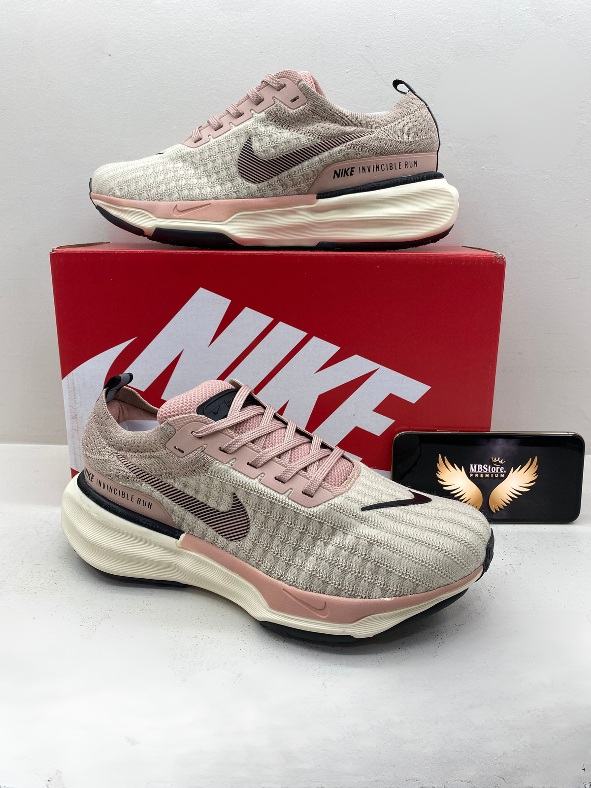 Tênis Feminino Nike ZoomX Invencible Run Premium Nude