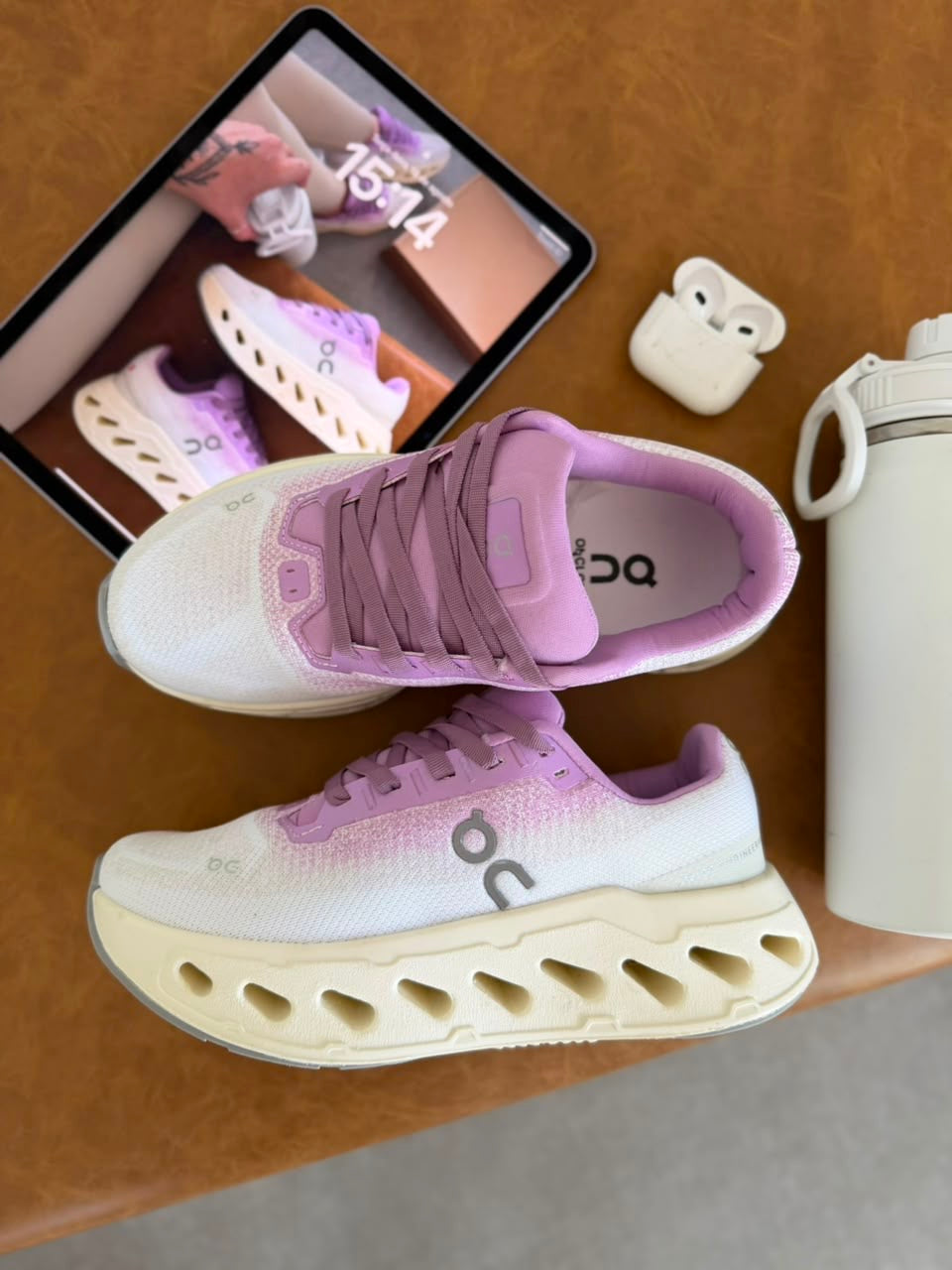 Tênis On Cloudsurfer Importado Branco lilas feminino