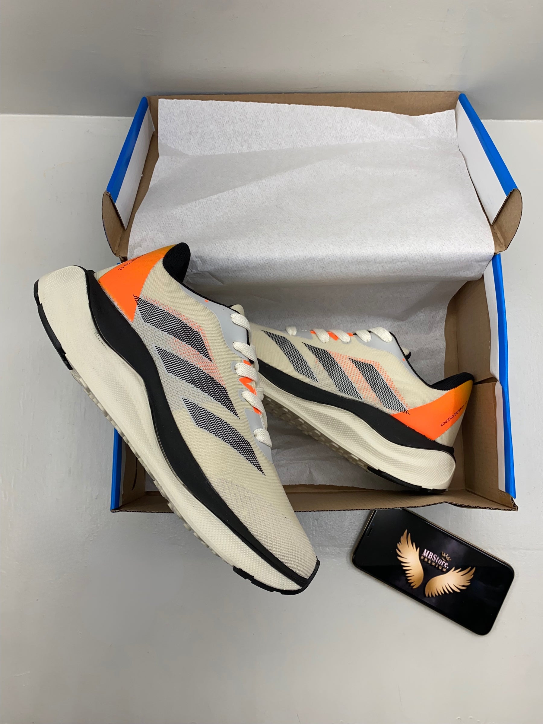 Adizero Boston 12 Off White-Laranja