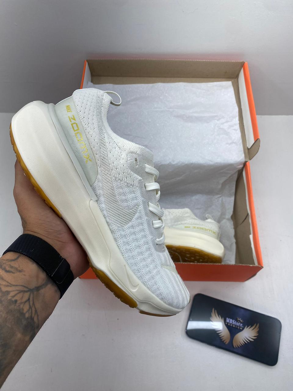 Tênis Feminino Nike ZoomX Invencible Run Premium off White