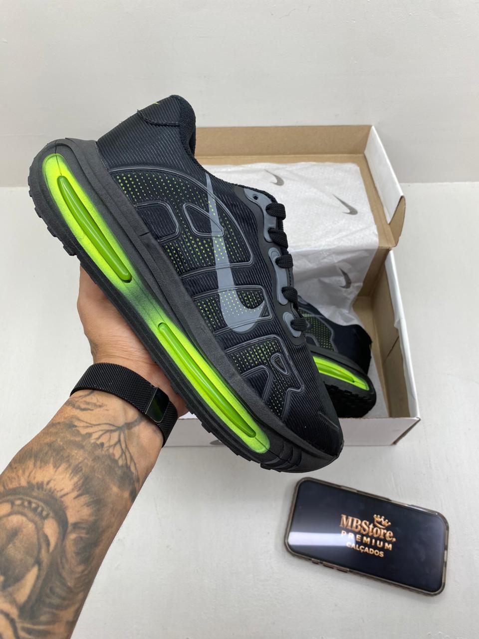 Tênis Nike Vomero Premium Preto Verde