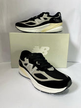 New Balance 990 V6 Preto/Branco